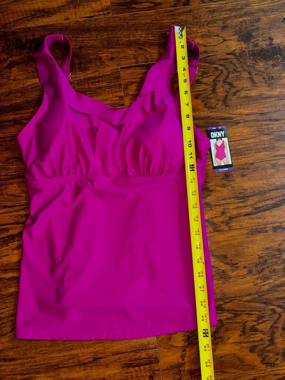 DKNY NWT Bright Fuchsia Tankini Women’s XXL Ruffled Padded V-Neck Swim Tank Top